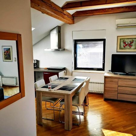 Ela'S Apartment 코멘다 외부 사진