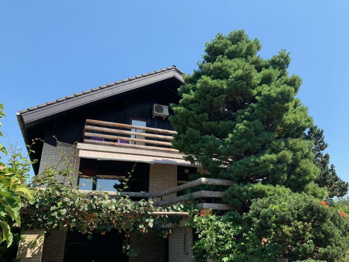 Ela'S Apartment 코멘다 외부 사진
